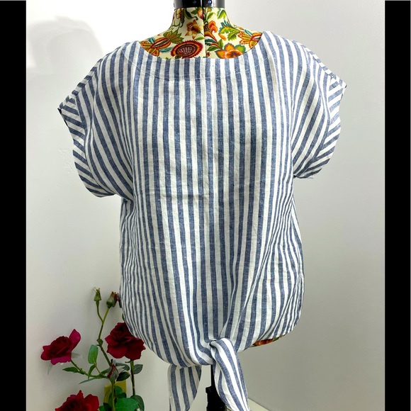 L.L. Bean Signature Top - Picture 2 of 9